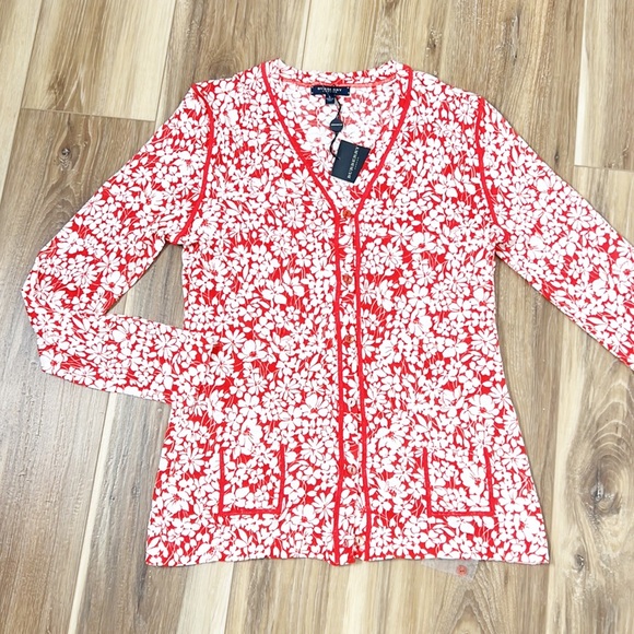 Burberry Floral Button Down Top - Picture 11 of 16